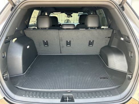 New 2026 GMC Terrain AT4 w/ LPO, Floor Liner Package AWD/4WD image 38