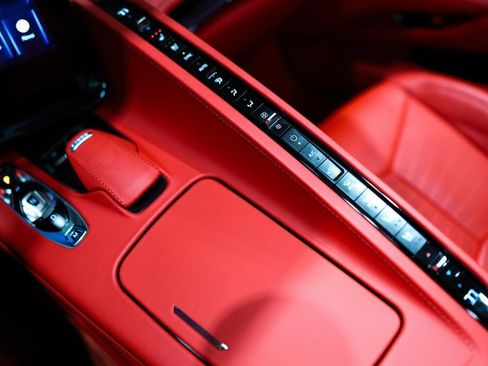 Used 2024 Chevrolet Corvette Stingray Premium Conv w/ Z51 Performance Package image 46