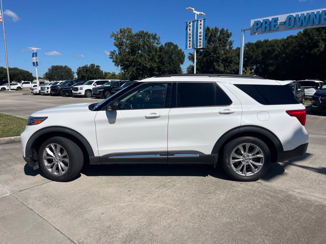 Used 2020 Ford Explorer XLT w/ Equipment Group 202A RWD image 3