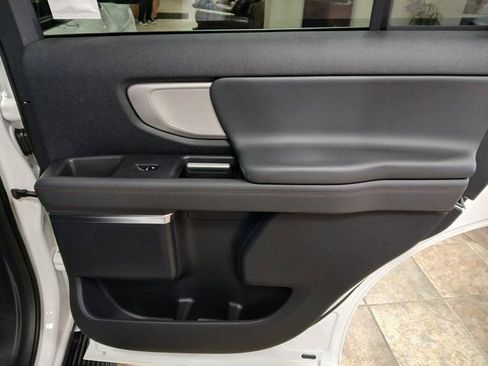 New 2025 Ford Expedition Active image 36