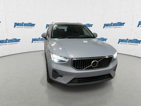 Used 2025 Volvo XC40 B5 Core w/ Protection Package Premier image 3