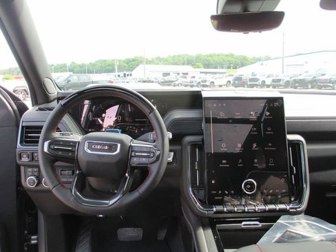 New 2026 GMC Yukon AT4 Ultimate AWD/4WD image 16