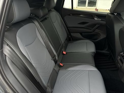 New 2026 Volkswagen Tiguan SE R-Line AWD/4WD image 27