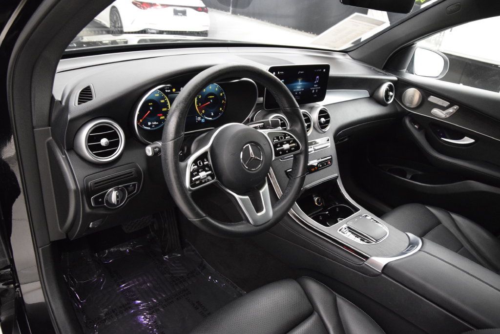 Used 2021 Mercedes-Benz GLC 300 4MATIC Coupe image 21