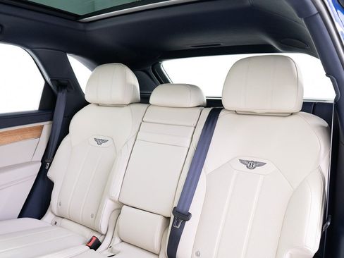 New 2025 Bentley Bentayga Extended Wheelbase image 22