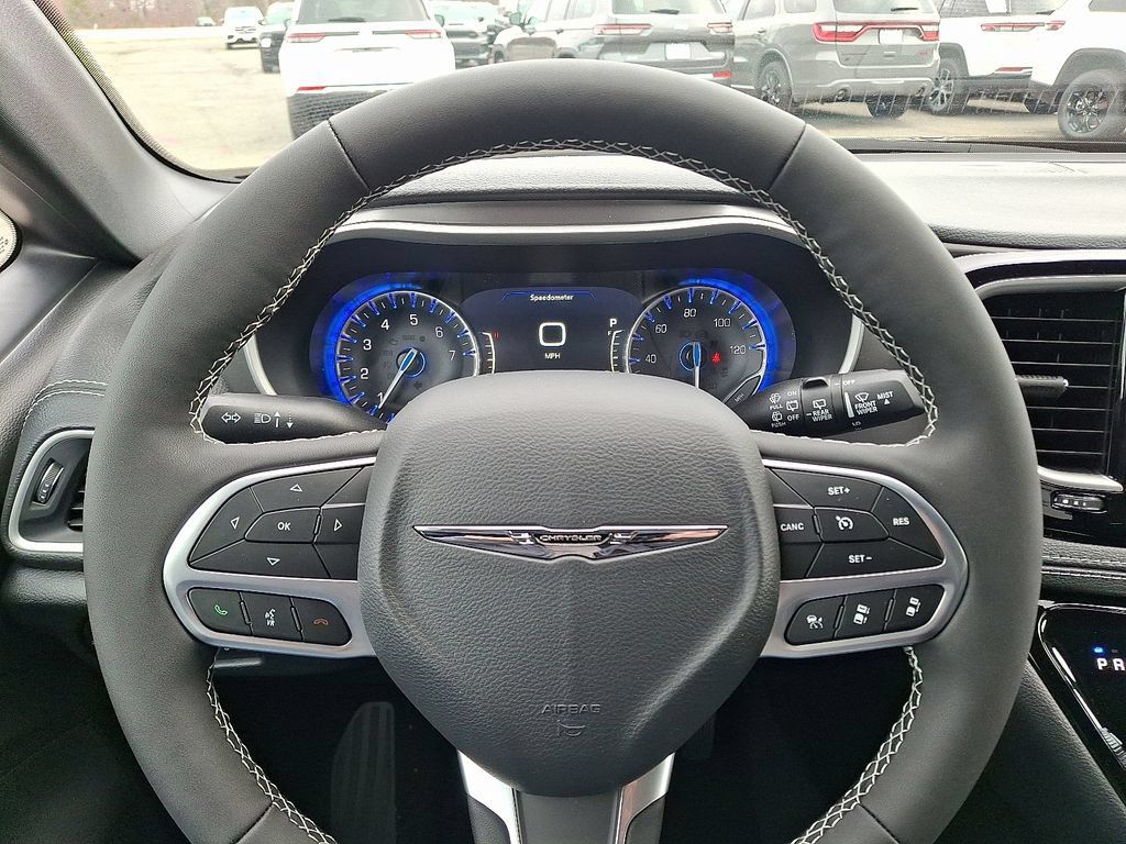 New 2026 Chrysler Pacifica Select FWD image 40