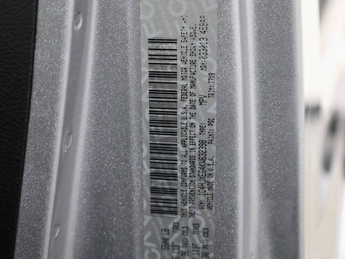 Used 2019 Jeep Wrangler Unlimited Sahara image 41