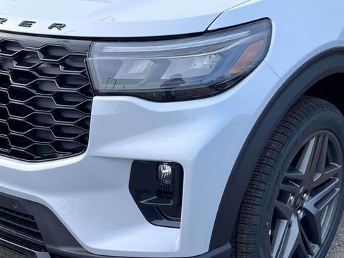 New 2026 Ford Explorer ST-Line AWD/4WD image 13