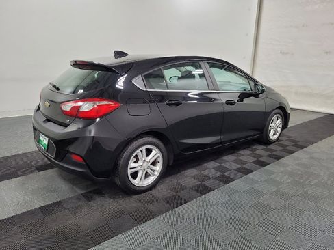 Used 2017 Chevrolet Cruze LT w/ Convenience Package FWD image 10