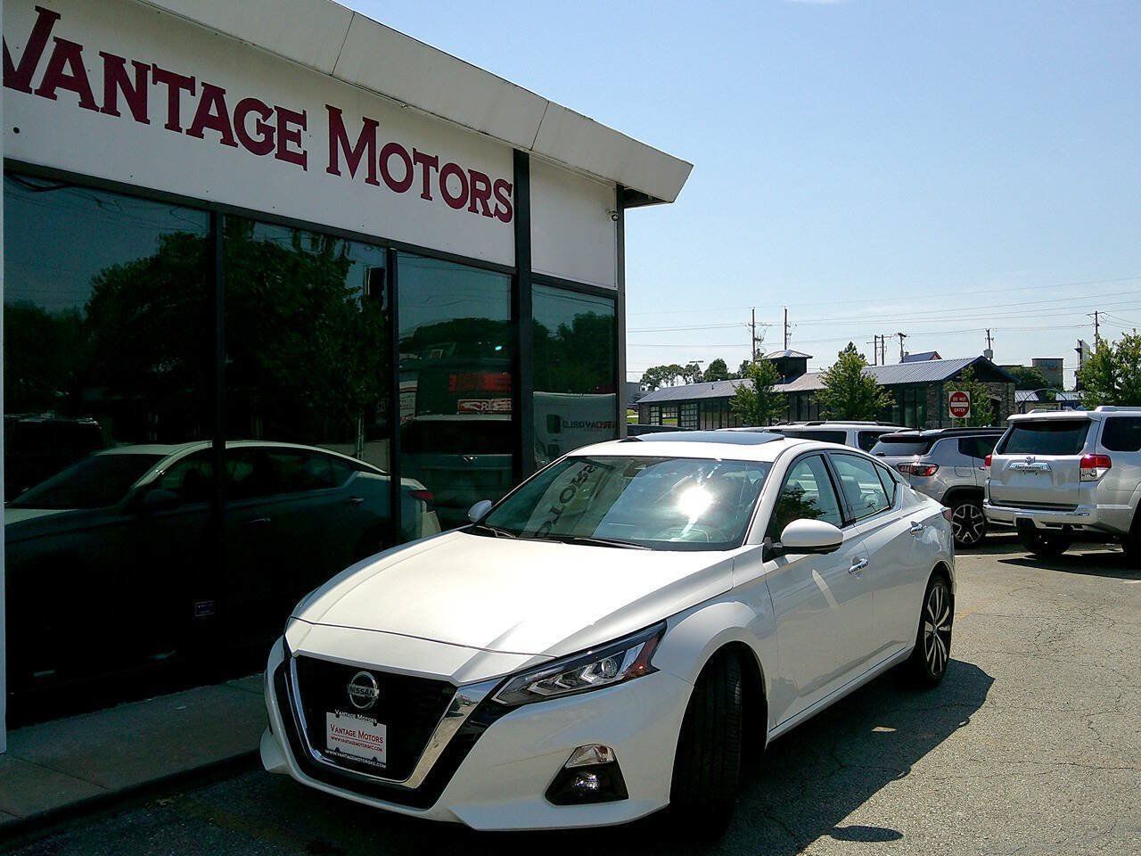 Used 2021 Nissan Altima 2.5 Platinum AWD/4WD image 1