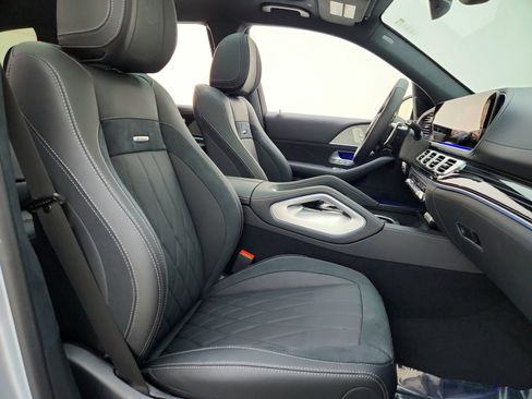 New 2026 Mercedes-Benz GLS 63 AMG 4MATIC image 21