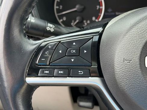 Used 2019 Nissan Altima 2.5 SV FWD image 13