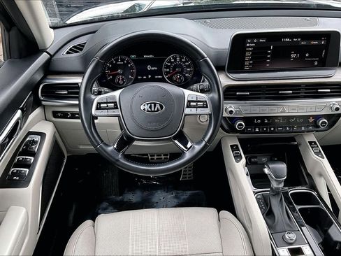 Used 2020 Kia Telluride SX w/ Towing Package FWD image 6