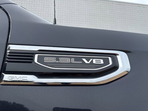 Used 2022 GMC Sierra 1500 SLT w/ SLT Convenience Package image 10