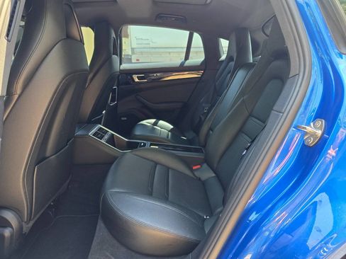Used 2018 Porsche Panamera 4 AWD/4WD image 41