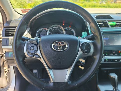 Used 2014 Toyota Camry SE FWD image 21