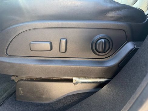 Used 2014 Buick Enclave Leather FWD image 17