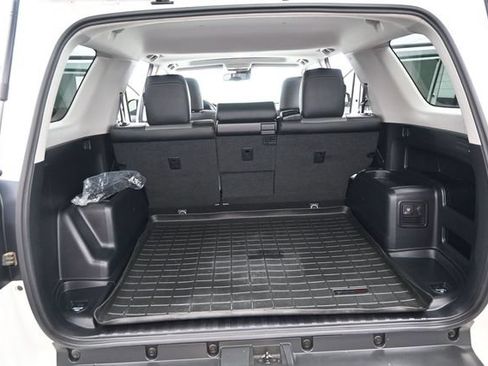 Used 2020 Toyota 4Runner SR5 Premium w/ Moonroof Package AWD/4WD image 16