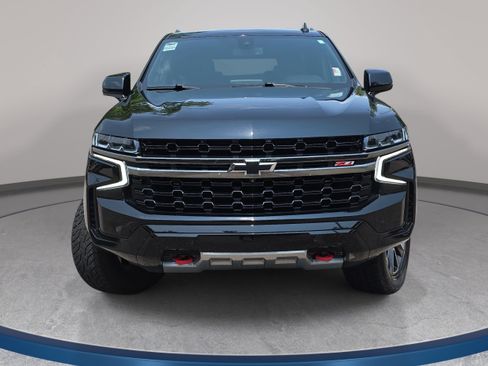 Used 2022 Chevrolet Tahoe Z71 w/ Luxury Package AWD/4WD image 2