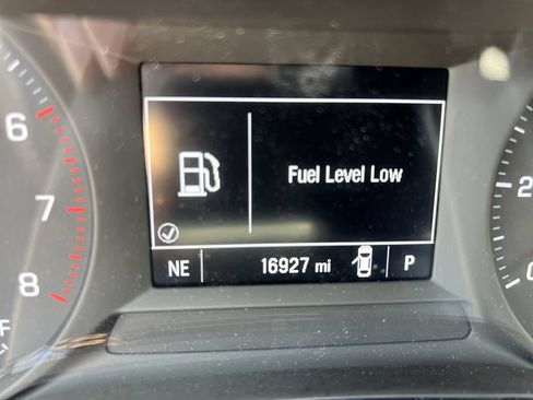 Used 2025 Chevrolet Trax LS w/ Driver Confidence Package FWD image 22