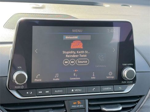 Used 2024 Nissan Altima 2.5 SV image 22