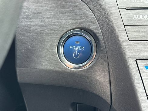 Used 2012 Toyota Prius Three FWD image 29