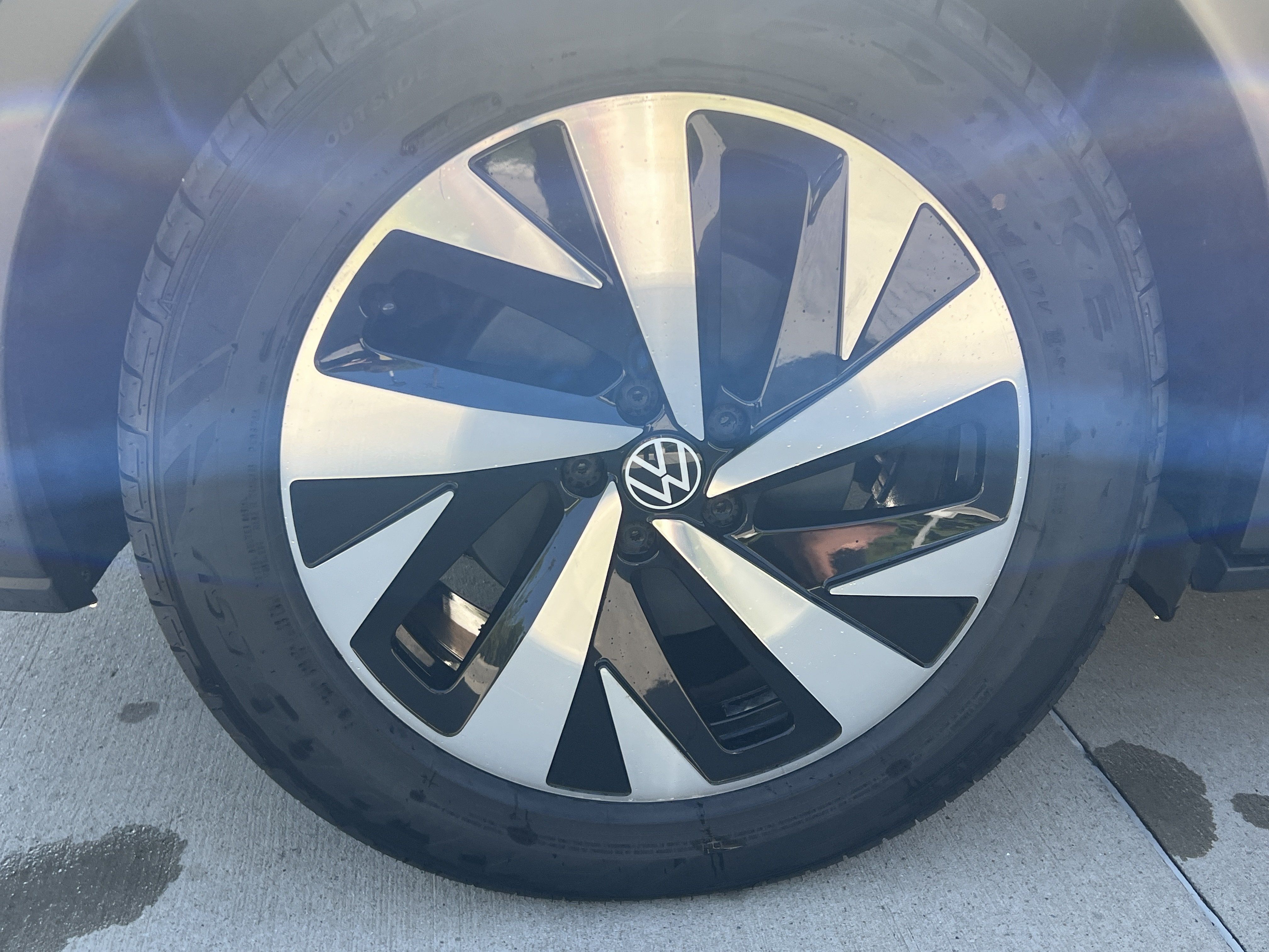 Certified 2023 Volkswagen ID.4 Pro RWD image 11
