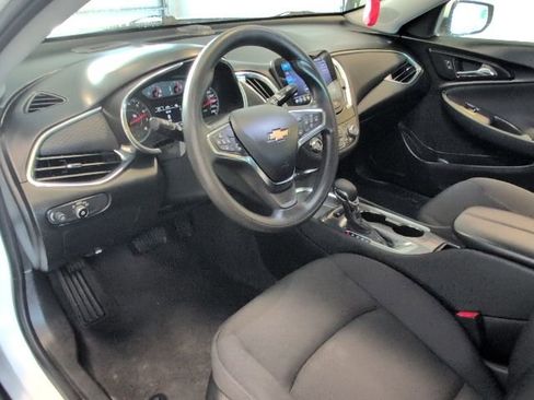 Used 2021 Chevrolet Malibu LT image 11