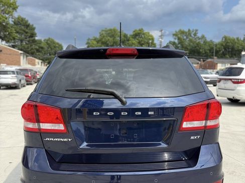 Used 2018 Dodge Journey SXT image 5