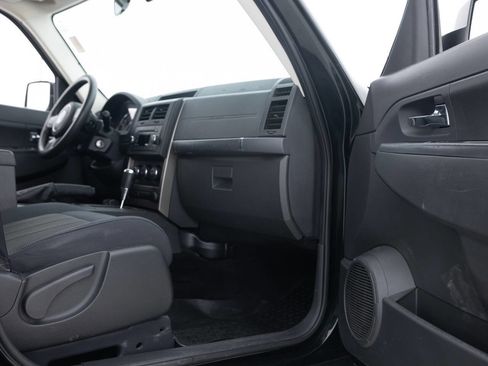 Used 2012 Jeep Liberty Sport AWD/4WD image 30