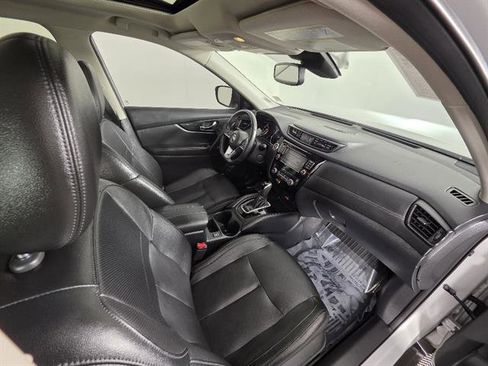 Used 2018 Nissan Rogue SL w/ Premium Package FWD image 15