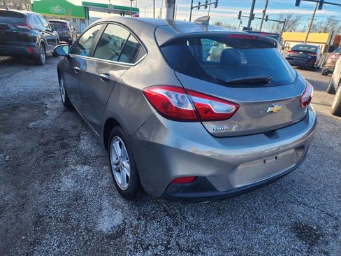 Used 2017 Chevrolet Cruze LT FWD image 5
