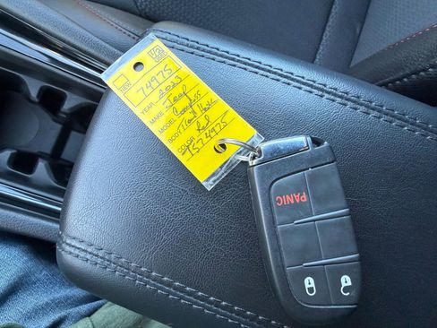 Used 2023 Jeep Compass Trailhawk w/ Trailer Tow Group image 18