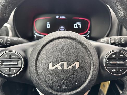 Used 2023 Kia Soul LX w/ LX Technology Package image 23