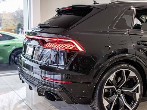 Used 2022 Audi RS Q8 w/ Carbon Optic Package image 13