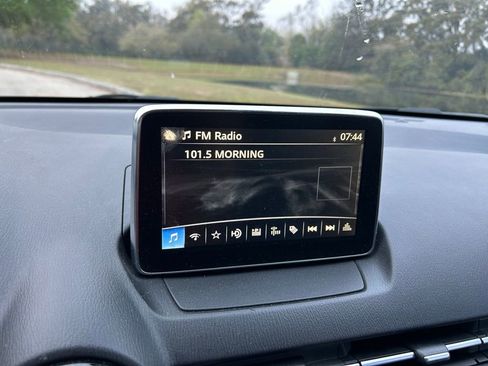 Used 2017 Toyota Yaris iA image 22