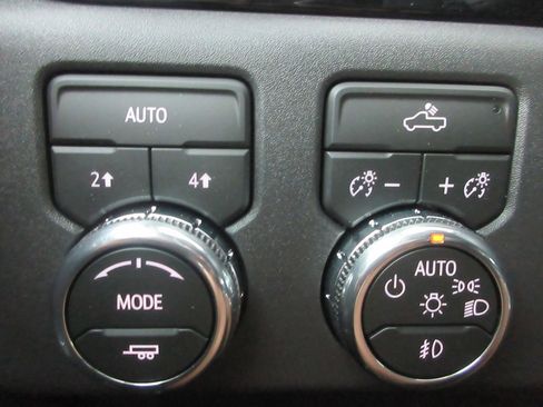 New 2026 GMC Sierra 1500 Elevation w/ Max Trailering Package AWD/4WD image 14