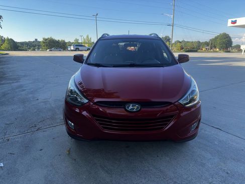 Used 2015 Hyundai Tucson SE image 2