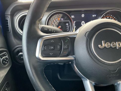 Used 2019 Jeep Wrangler Unlimited Sahara w/ Uconnect 4C Nav & Sound Group AWD/4WD image 22