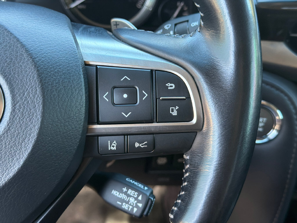 Used 2017 Lexus LX 570 4WD w/ Luxury Package image 28