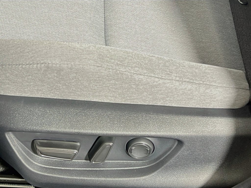 Used 2026 Toyota Camry LE w/ Convenience Package FWD image 15