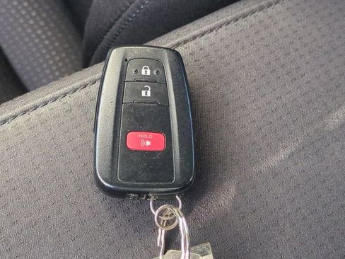 Used 2019 Toyota Prius LE FWD image 34