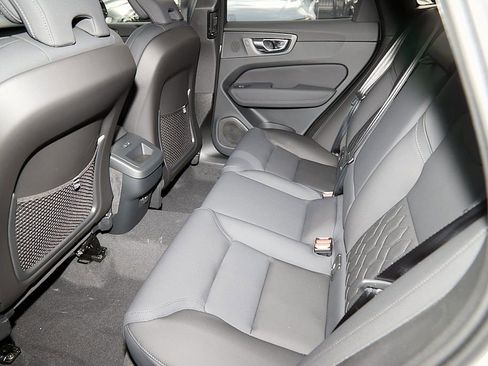 New 2026 Volvo XC60 B5 Plus w/ Climate Package image 20