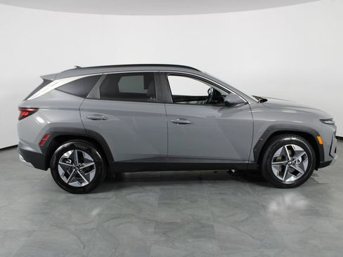 Certified 2025 Hyundai Tucson SEL FWD image 12