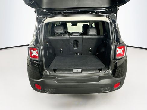 Used 2020 Jeep Renegade Limited FWD image 28