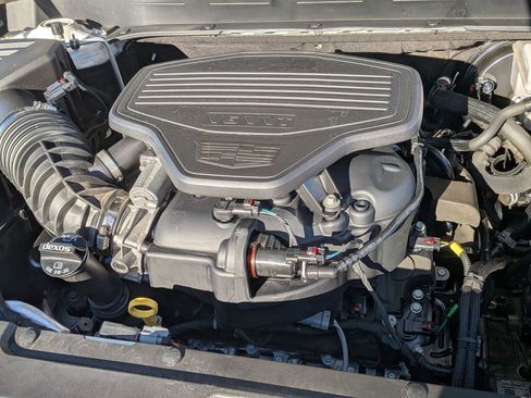 Used 2022 Cadillac XT6 Premium Luxury w/ Technology Package image 33