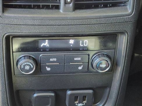 Used 2019 Buick Envision Essence AWD/4WD image 17