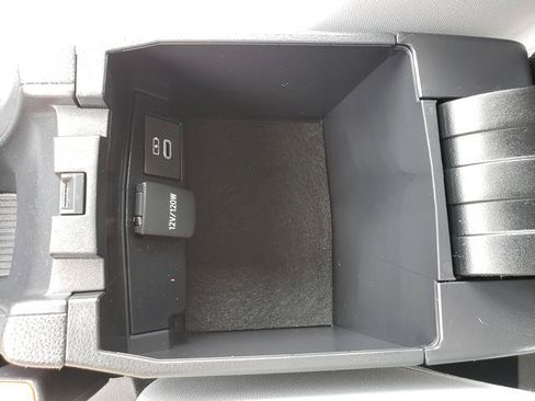 Used 2026 Toyota Corolla Cross L FWD image 26