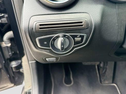 Used 2020 Mercedes-Benz GLC 300 4MATIC image 22