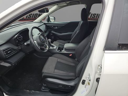 Used 2023 Subaru Outback Premium image 9